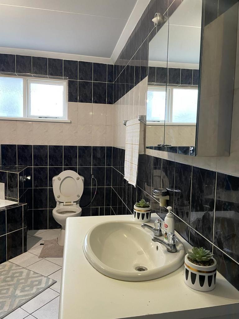 Coastwave Guest House ولفس بي المظهر الخارجي الصورة