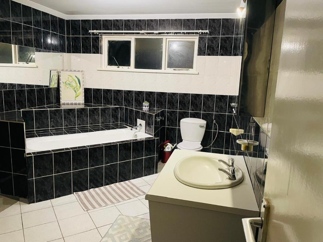 Coastwave Guest House ولفس بي المظهر الخارجي الصورة