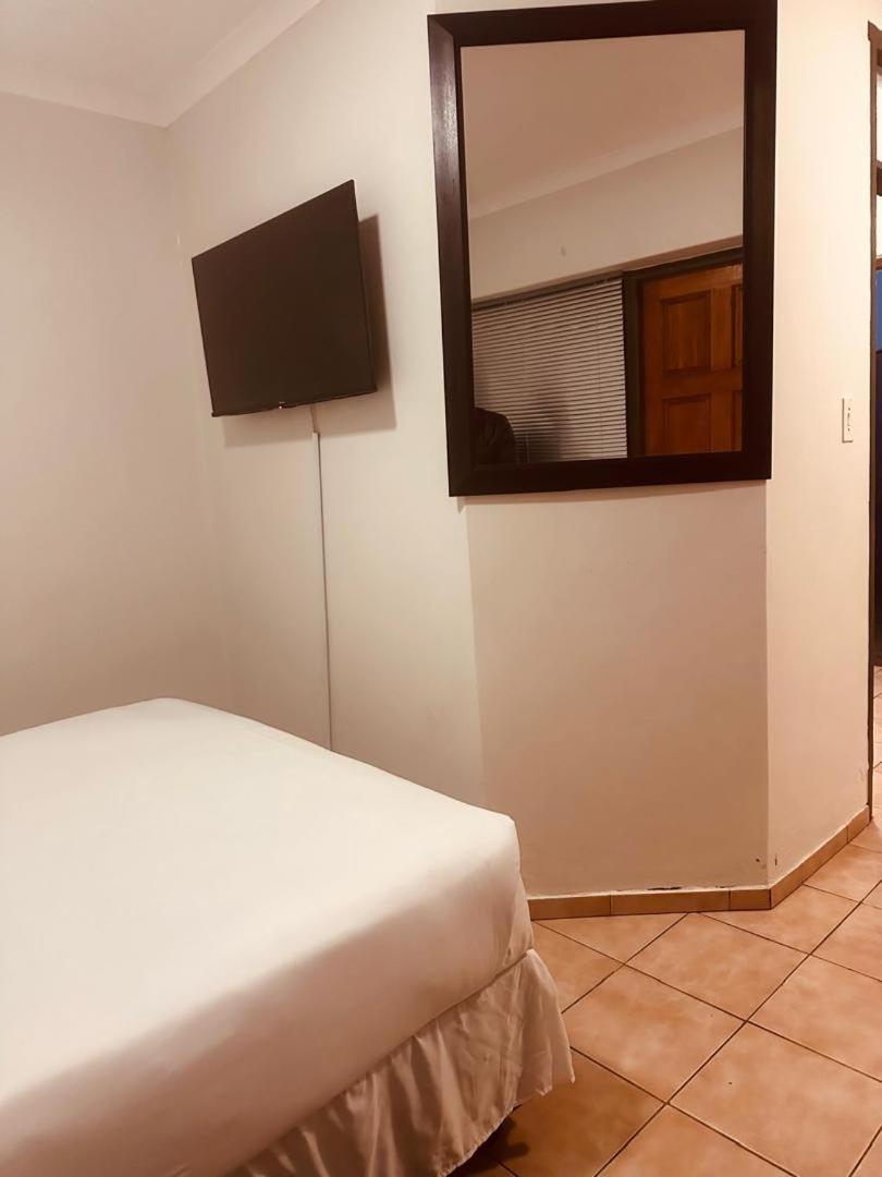 Coastwave Guest House ولفس بي المظهر الخارجي الصورة